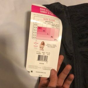 Maidenform Intimates & Sleepwear - Black waist trainer Maidenform Intimates & Sleepwear - Black waist trainer